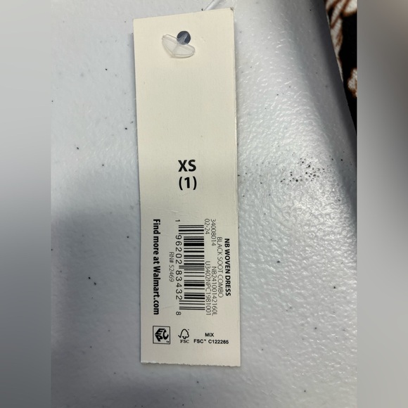 No Boundaries Women’s Ruched Floral Dress, Size XS (1), Short Sleeves, NWT - Picture 2 of 6